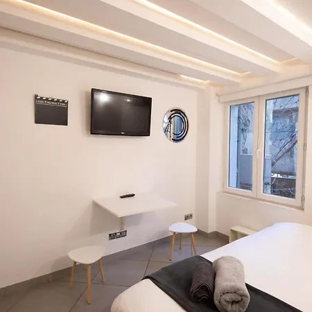 Apartment Beautiful Studio 14 M For 2 With Wi-fi Downtown